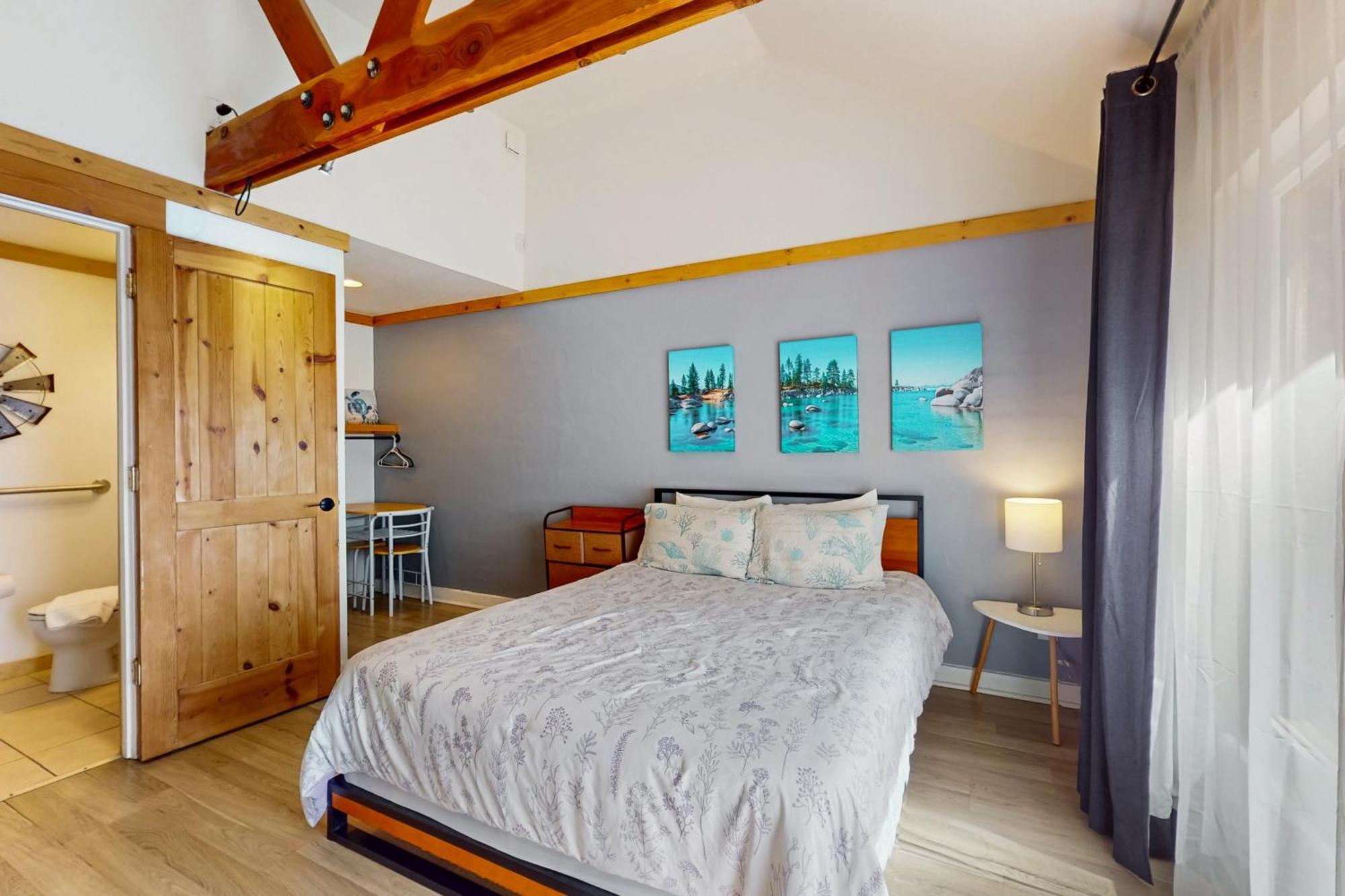 The Chalet At Kings Beach Room photo